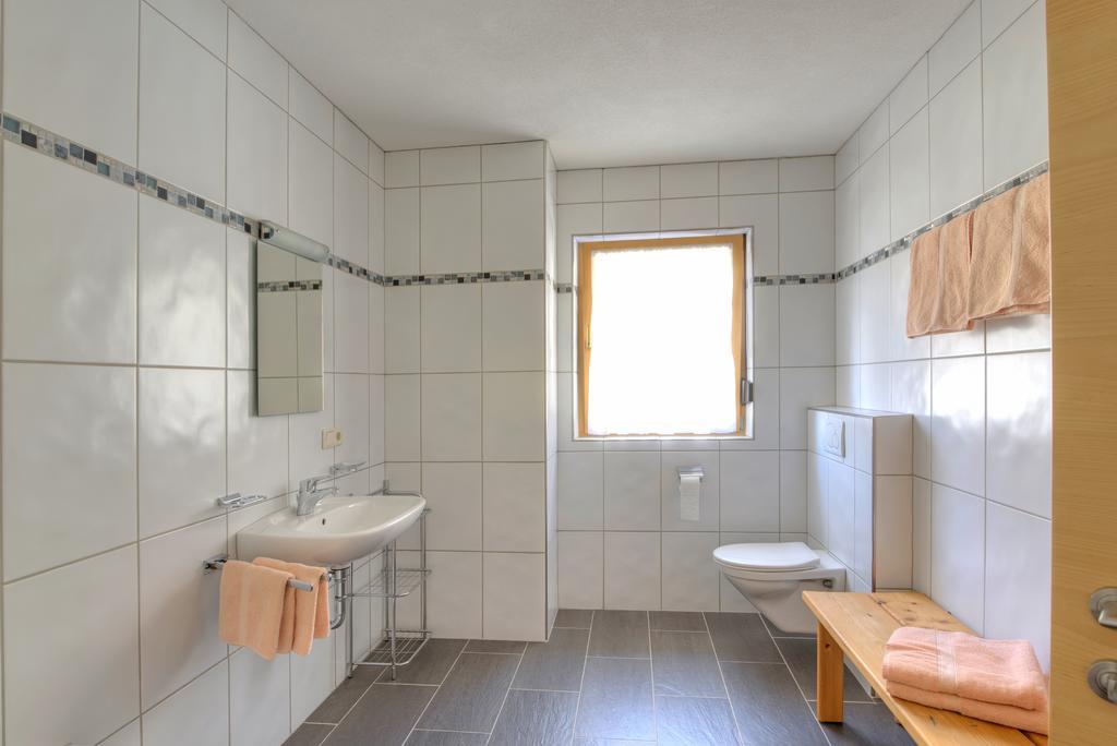 Strolz Apartment *
